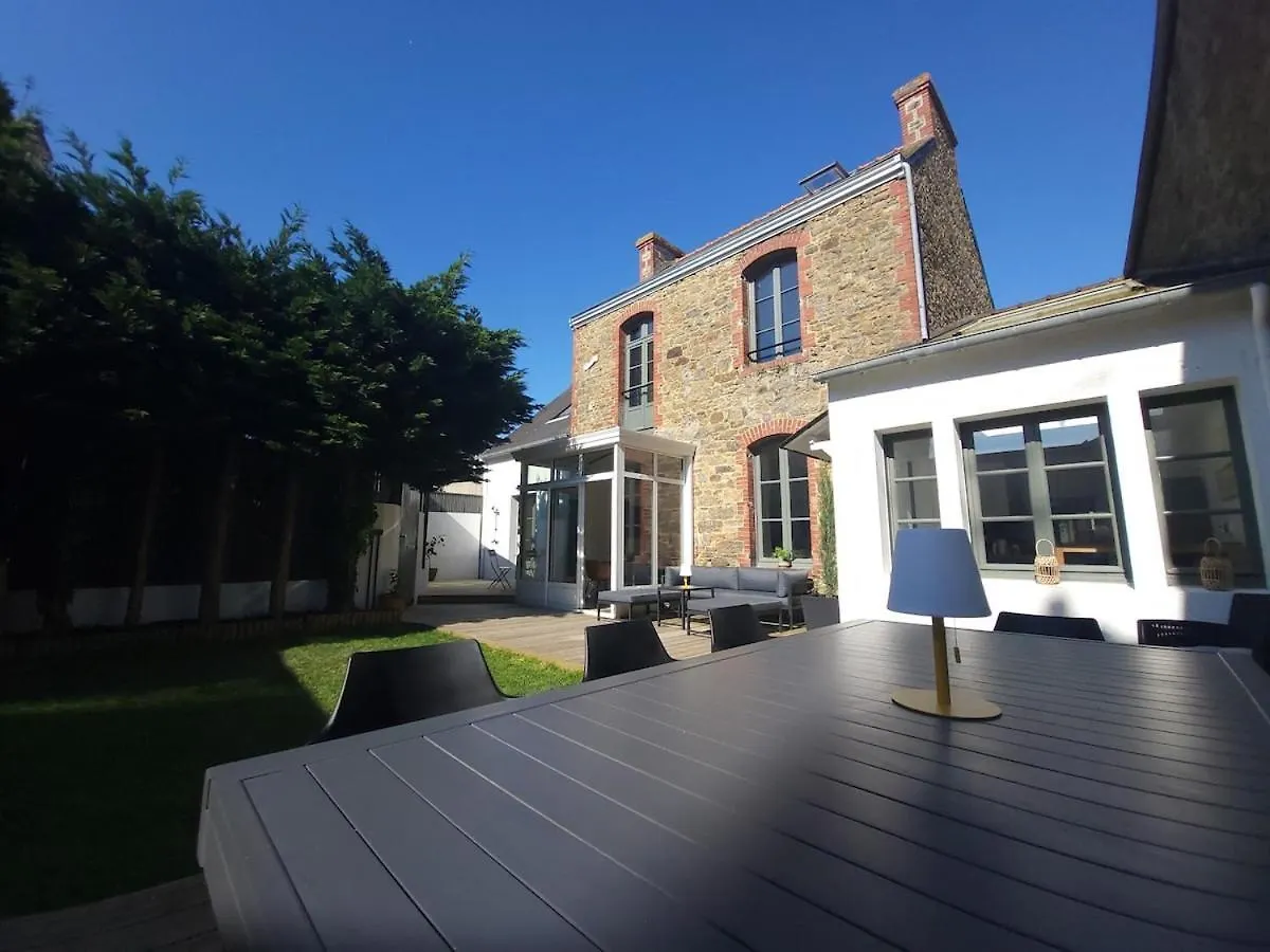 Maison Renovee Centre Dinard 10 Pers 法国
